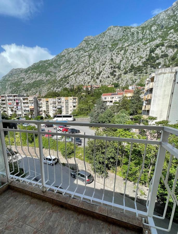 Aquarium Apartment Cattaro Esterno foto